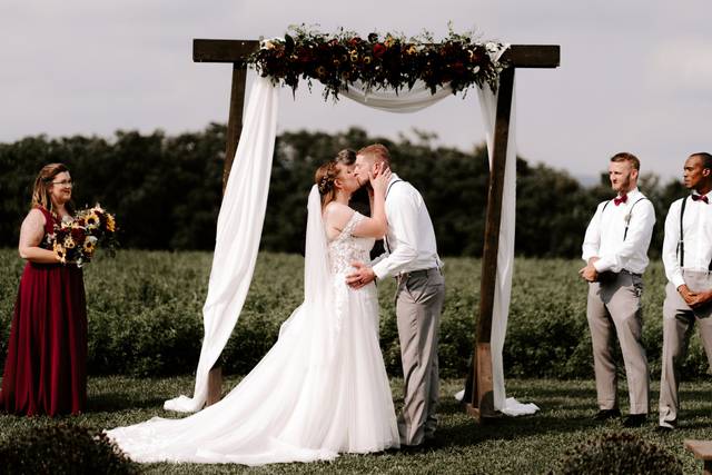 Wedding Elopement Photographer Tustin thumbnail