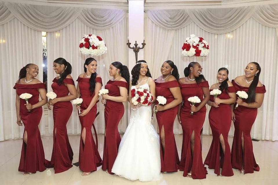 Gorgeous bridal party in NY
