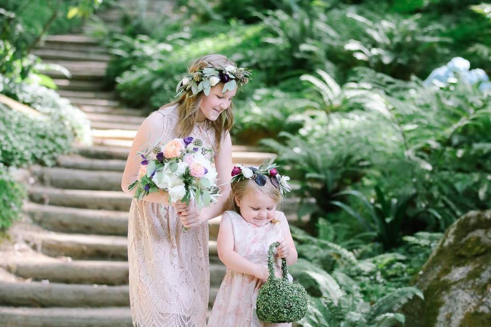 FLOWER GIRLS