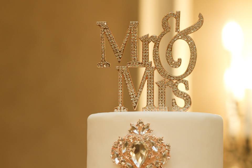 Mr & Mrs bling cake-topper