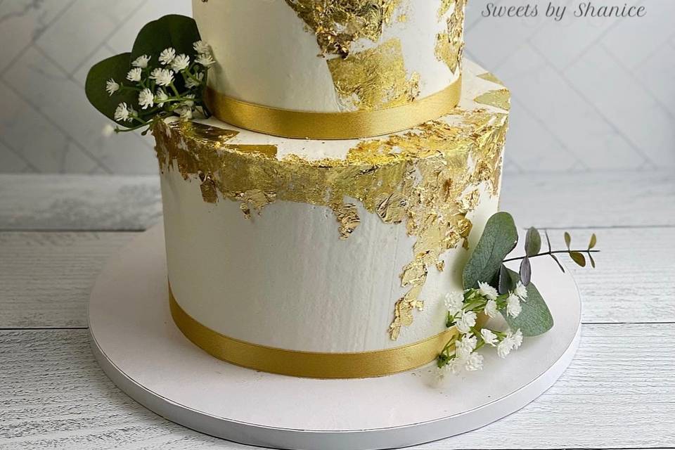White Buttercream with Floral