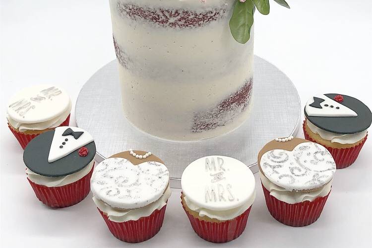 Micro Wedding Cake and Cupcake