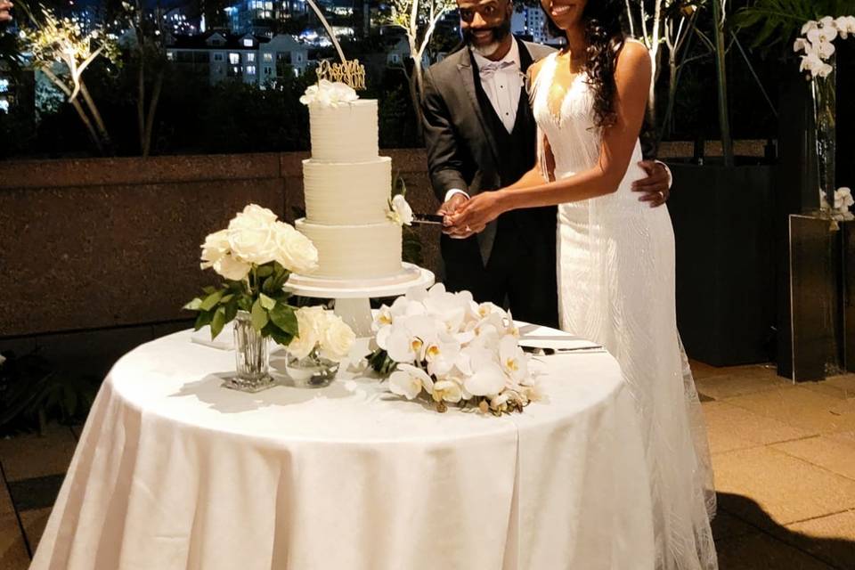 Wedding Cake Cutting