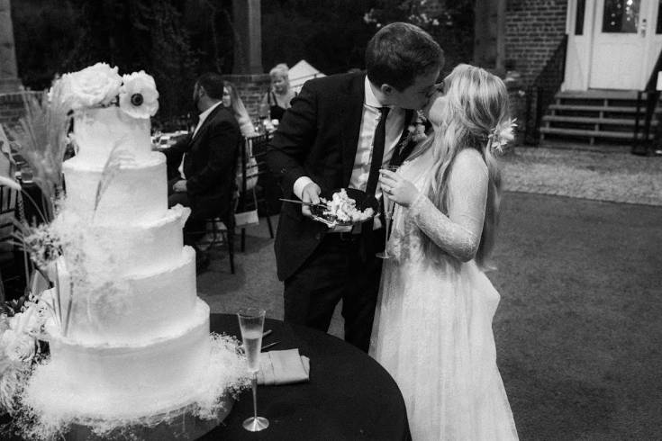 Bride & Groom Cake Cutting