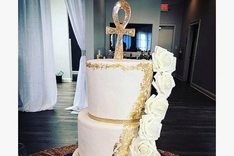 3-Tier Fondant w/Gold leaf