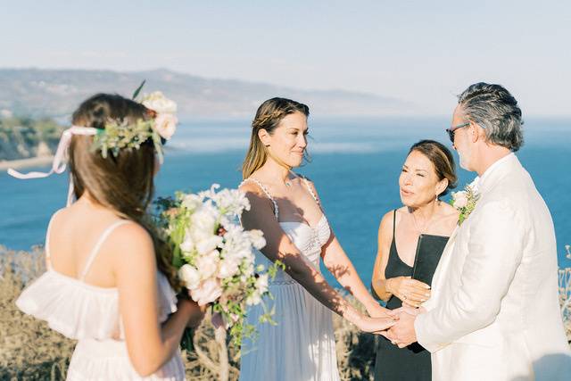Weddings by Roxanne Hunt