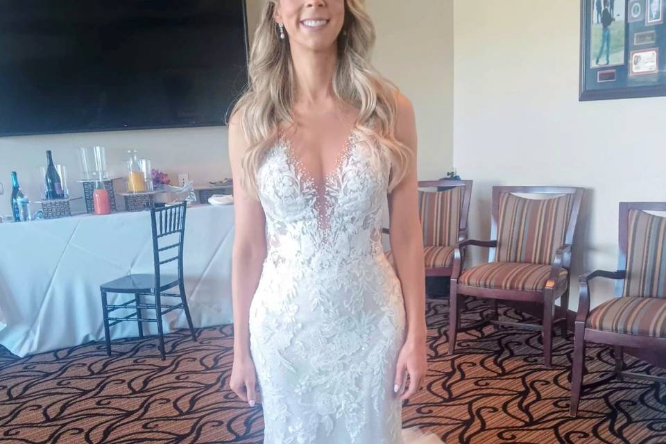 Beautiful bride Kelly at the L
