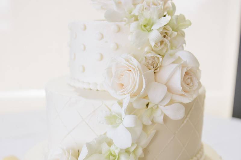 3 layered wedding cake