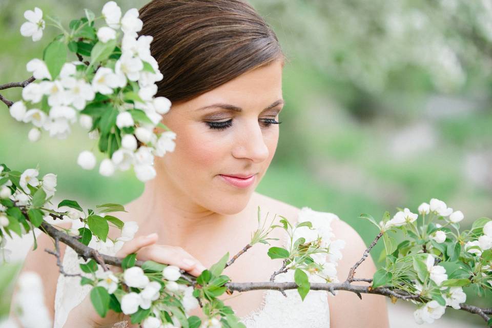 Bride by the tree