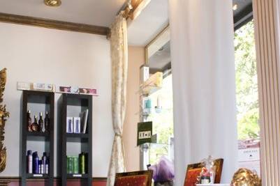 Una Donna Piu Salon and Spa
