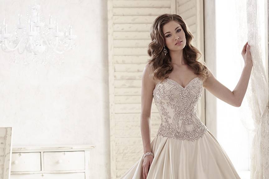 Sweetheart neckline