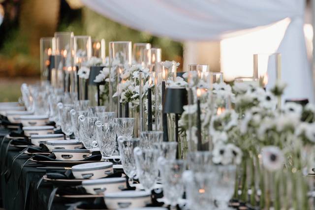 Classic black & white wedding