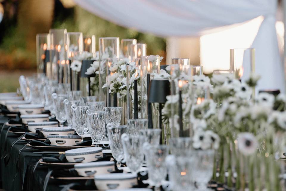 Classic black & white wedding