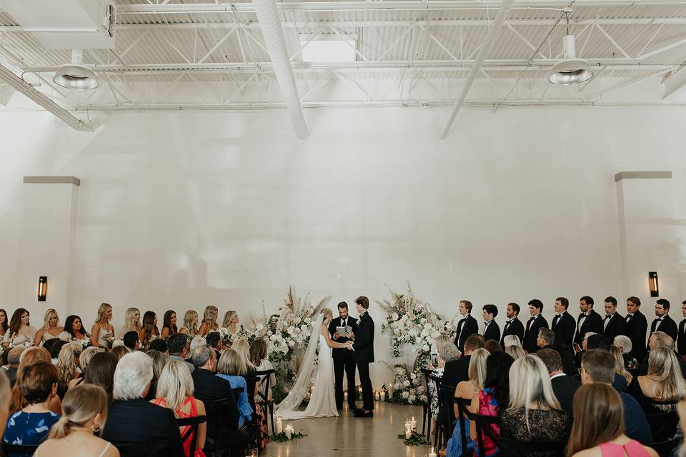 Clean, modern ceremony