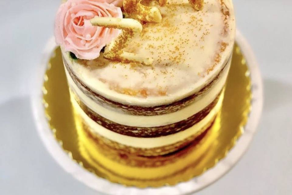 Engagement custom cake