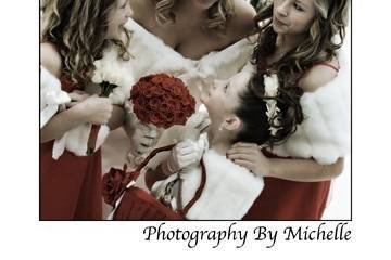 Look at this bride and her awesome bridesmaids. They just look so beautiful! Wearing white pelted boleros with bows!