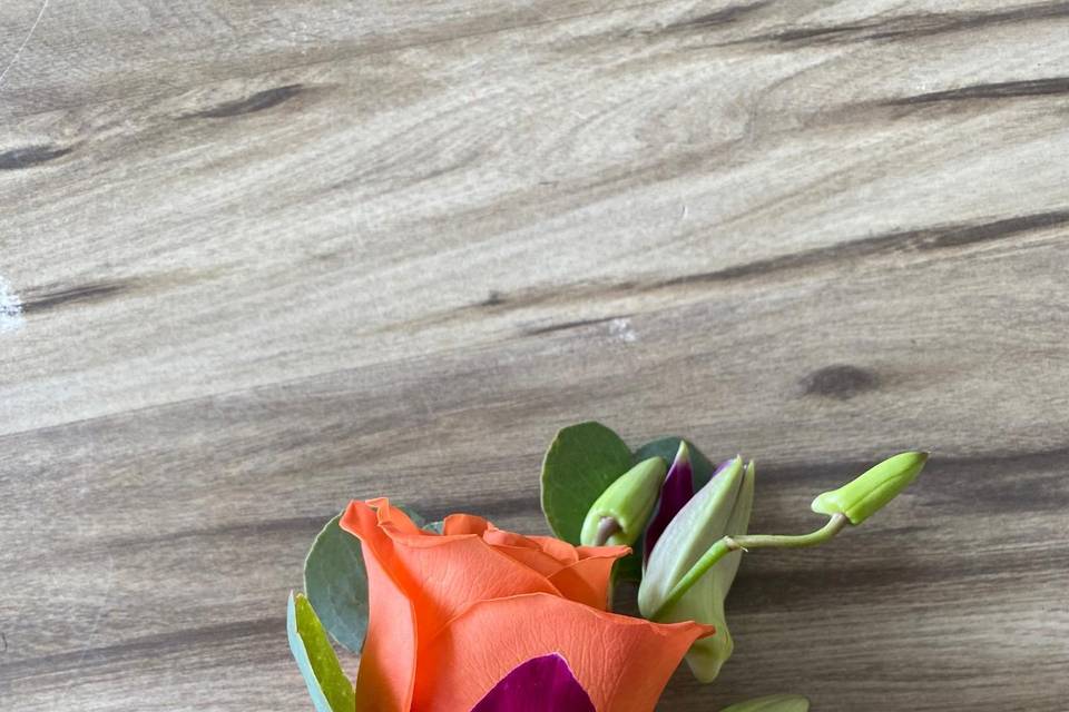 Tropical boutonniere