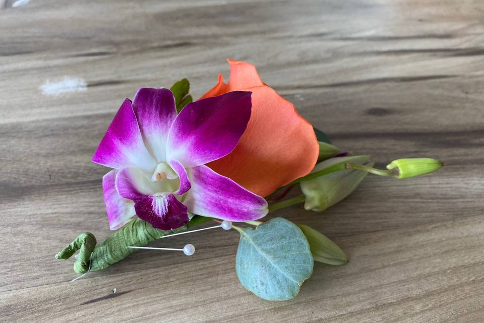 Tropical boutonniere