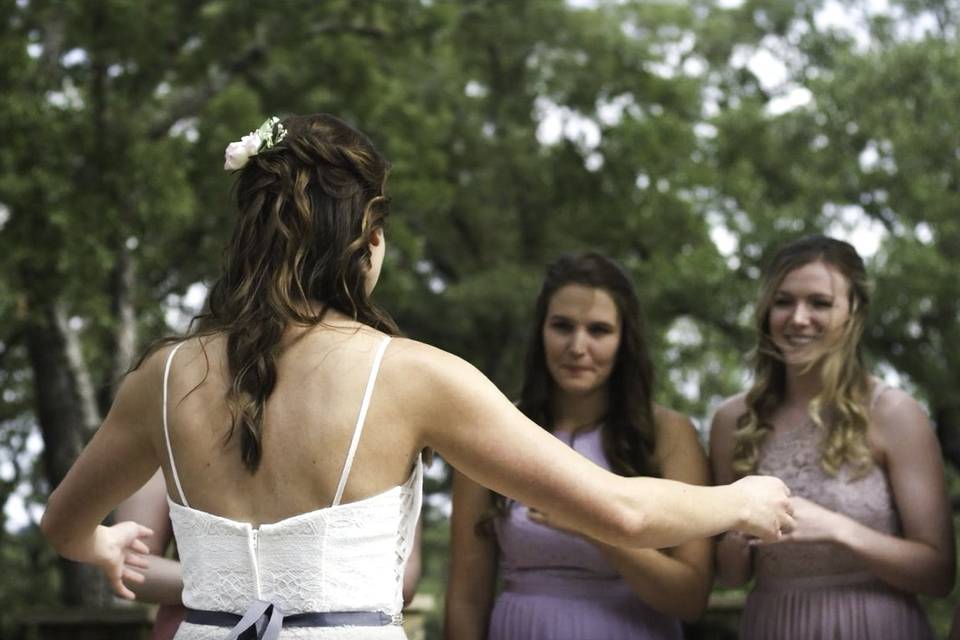 Wedding party's reaction