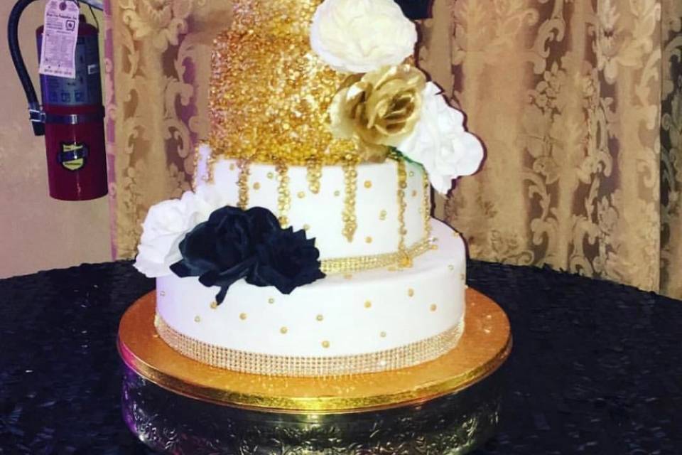 Sequins on wedding cake