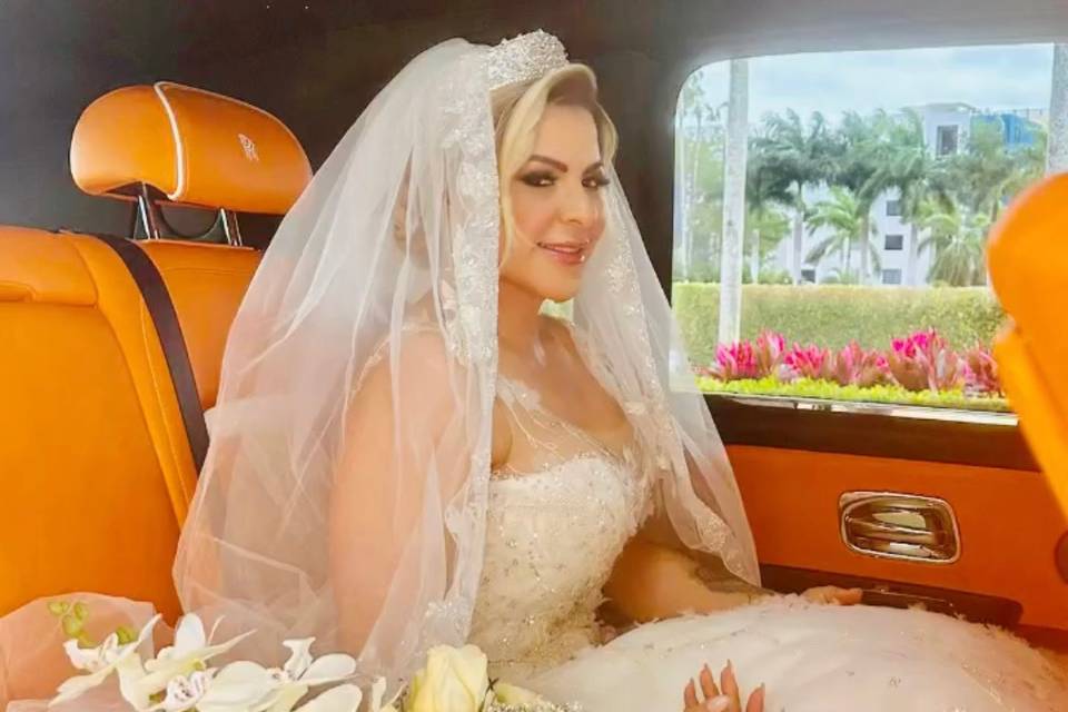 Bride in Rolls Royce
