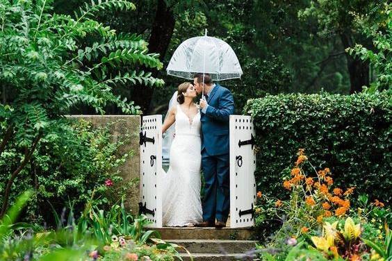 Courtyard couple