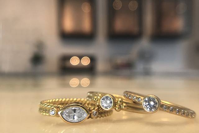 Minoan, Dyan,  Hoopstock Rings