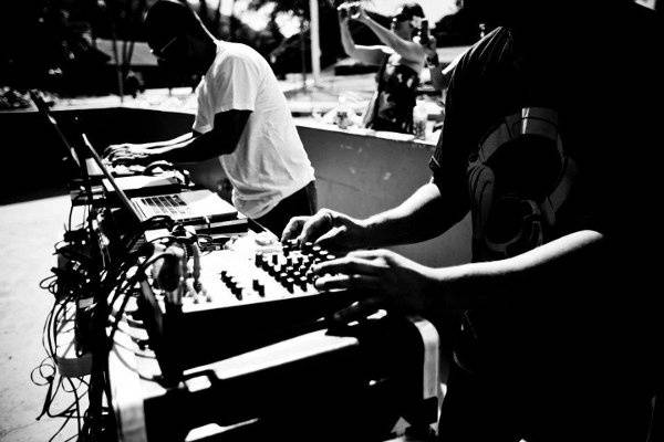 DJ Gil. Photo by Pinky Photography