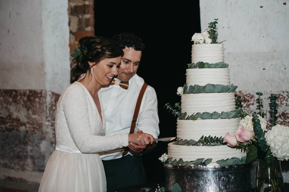 Cake cutting