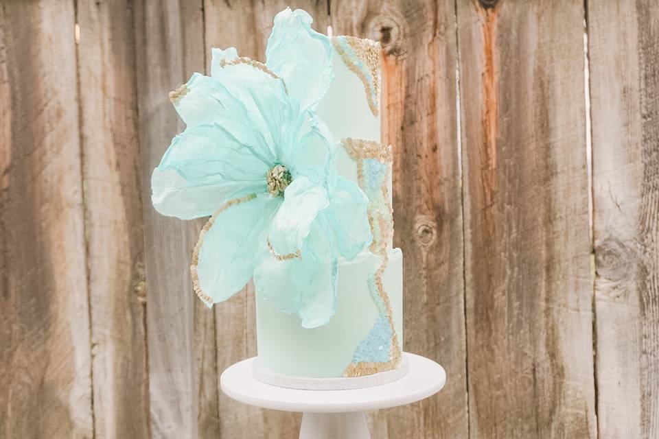 Wafer paper flower and edible