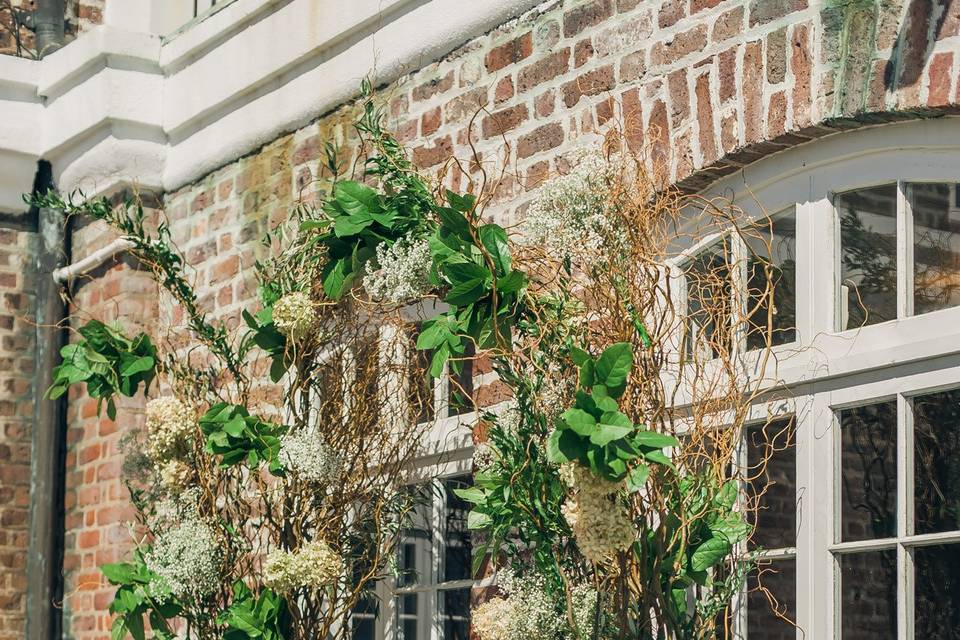 Vine arch