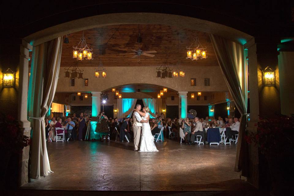 First dance w/ dramatic lights