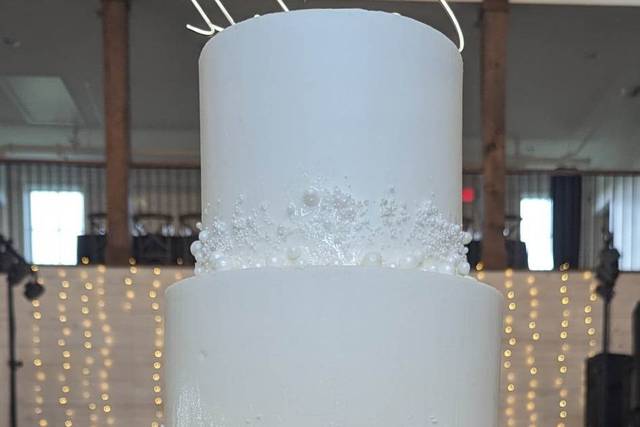 Buttercream and sugar pearls
