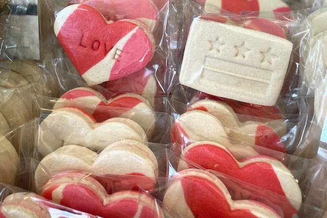 Hearts / DC Flag Shortbread
