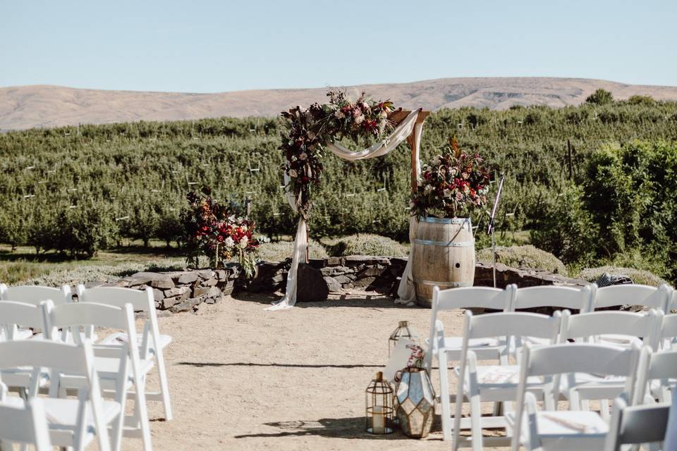 Ceremony arch