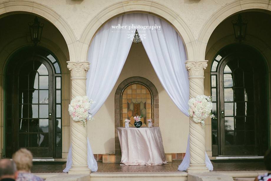 Arch drape