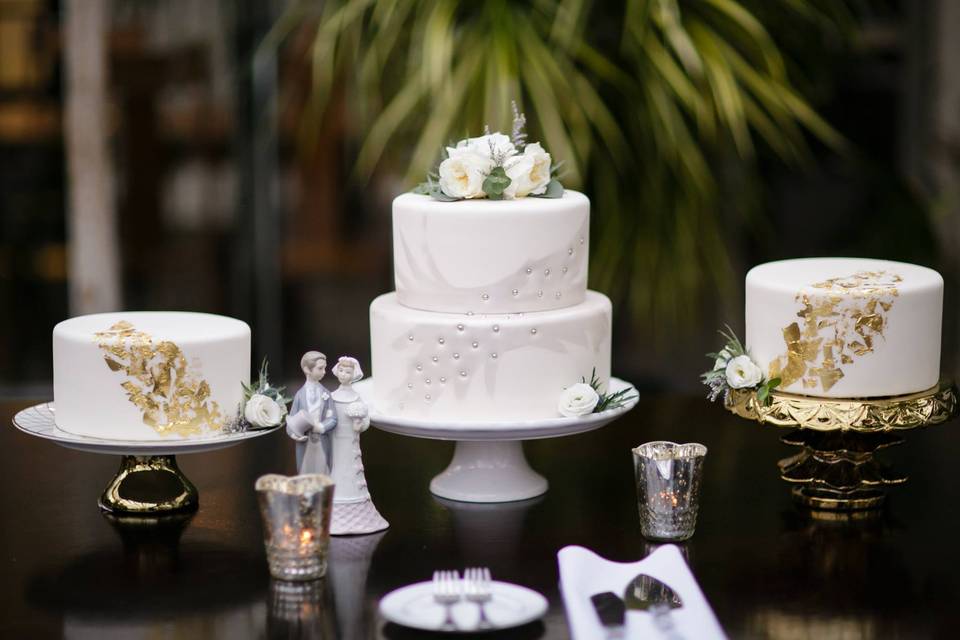 Non-traditional cake table
