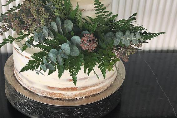 Naked cake with ferns