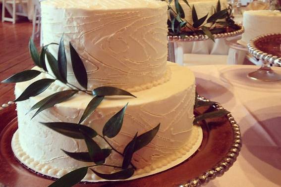 Wedding Cake Prices | LoveToKnow