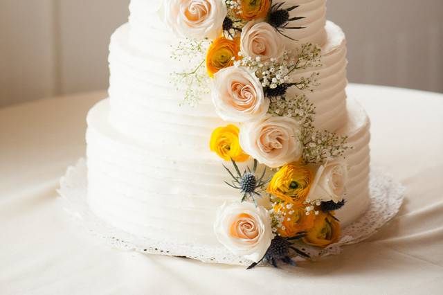 White cake with flower designs