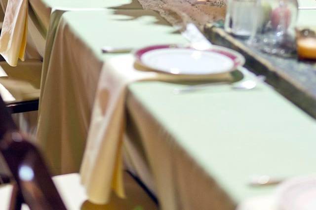 Table setting and decor