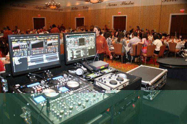 A First Class DJ Services