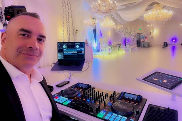 A First Class DJ Services