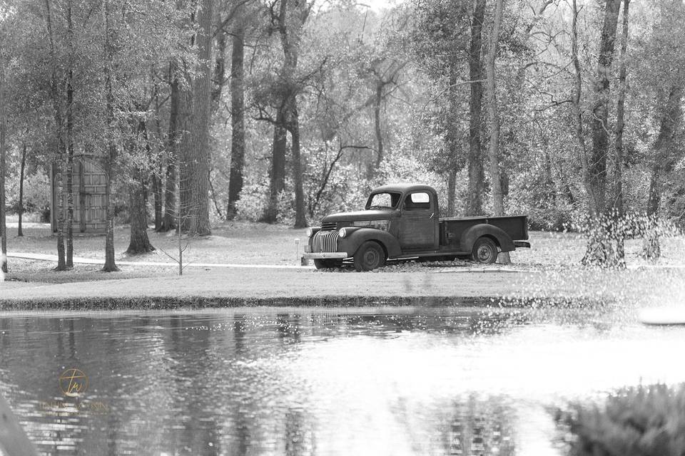 Th Wedding Truck