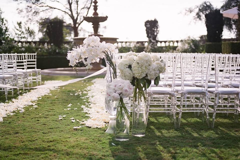 Orchid cocktail table flowers