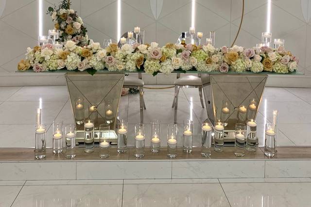 Sweetheart table