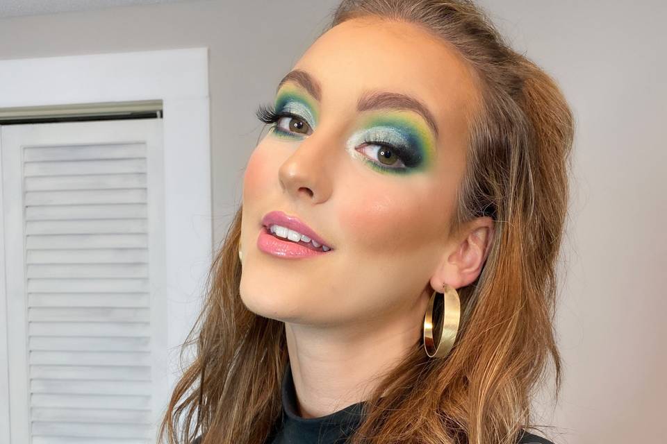 Glowy makeup