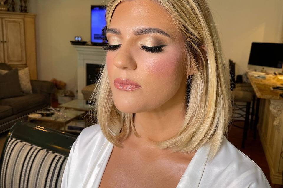 CLASSIC BRIDAL GLAM