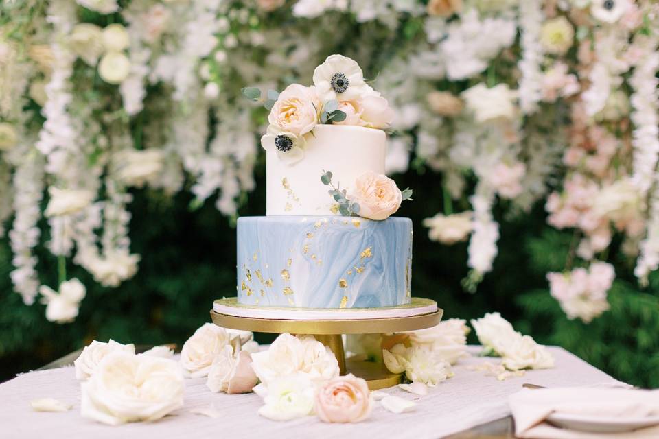 Marbled fondant w/ gold leaf