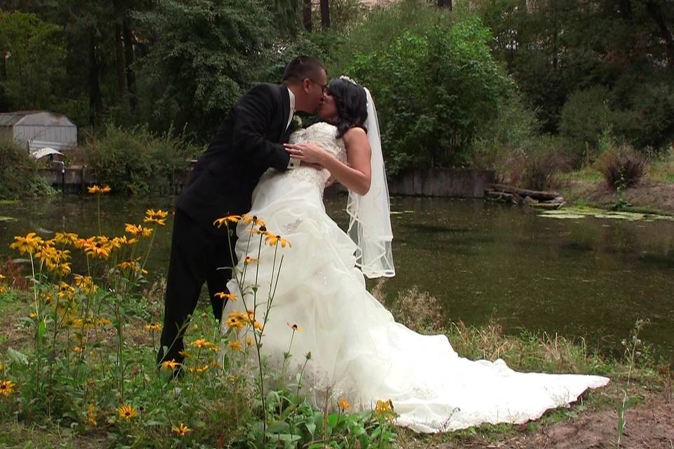 Gabe & Sarah were married at Commellini Estate in Spokane, WA., with their reception there too.